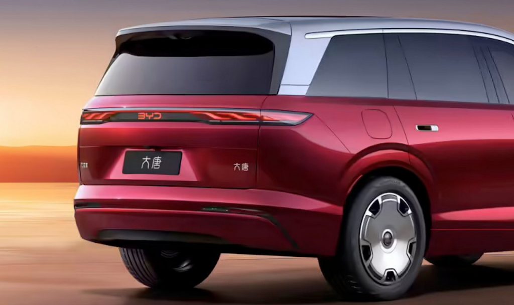El BYD Great Tang se convierte en uno de los lanzamientos más seguidos del mercado chino gracias a sus 950 km de autonomía y un precio de partida de 30.630 euros.