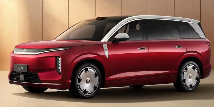 BYD inicia la venta del Great Tang en China con hasta 950 kilómetros de autonomía, capacidad para siete plazas, carga ultrarrápida y un precio súper ajustado.