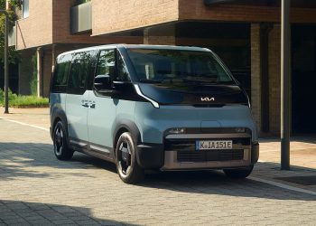 kia pv5 passenger 4