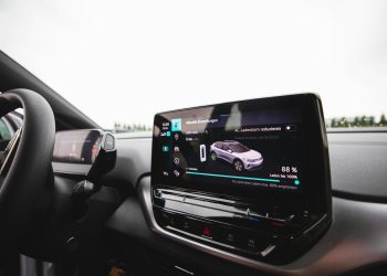 El coche eléctrico conectado: la nueva frontera de la seguridad digital en la movilidad