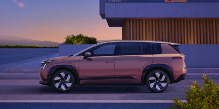 Skoda acaba de presentar el Peaq, un SUV eléctrico de gran tamaño con capacidad para siete ocupantes, batería de 86 kWh y apertura de pedidos prevista para septiembre de 2026.