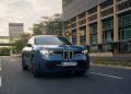 BMW iX3 circulando