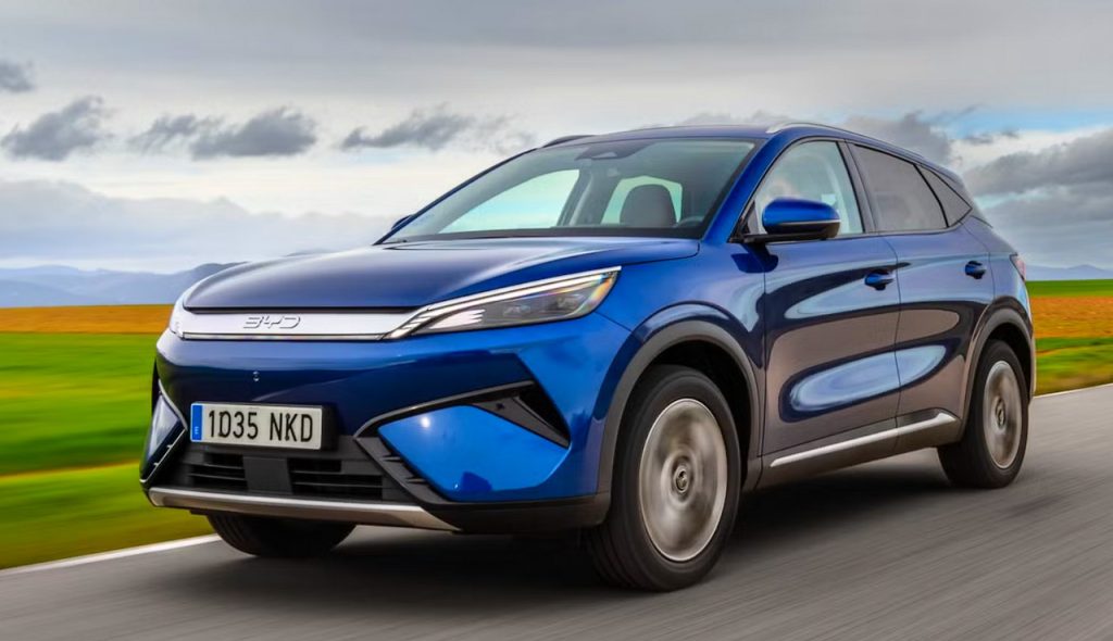 El BYD Atto 3 EVO y el GWM Ora 5 representan dos propuestas chinas para el segmento de los SUV eléctricos compactos, aunque difieren en precio, autonomía, potencia y equipamiento.