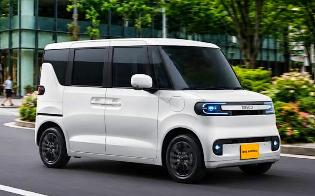 El Racco incorpora dos baterías, carga bidireccional V2L y hasta 1.372 litros de capacidad de carga, una combinación poco habitual entre los microcoches eléctricos.
