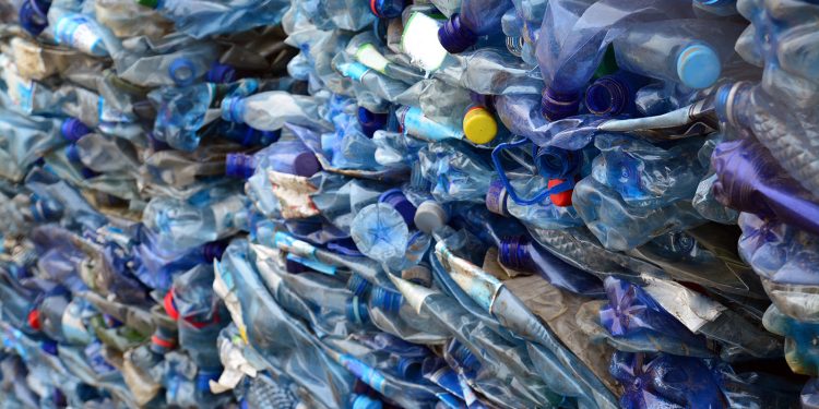 Botellas plástico recicladas PET