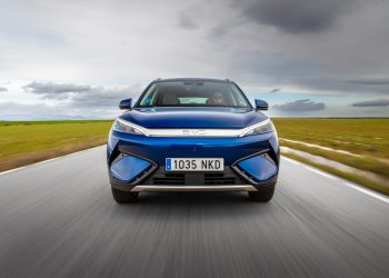 Así ahorras con un BYD frente a un coche de gasolina en 2026: mantenimiento, recarga y costes de uso