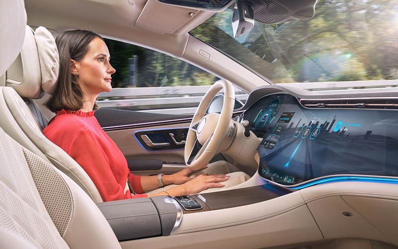 Bosch conducción autónoma mujer