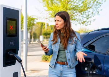 España aumenta su infraestructura de recarga, pero casi uno de cada cuatro cargadores instalados continúa sin prestar servicio, según los datos del segundo trimestre de 2026.