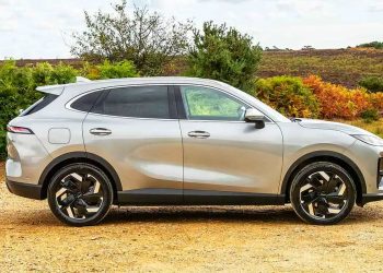 El Lepas L6 eléctrico llegará a España antes de terminar el año con 242 CV, 435 km de autonomía WLTP y una batería de 65,05 kWh.