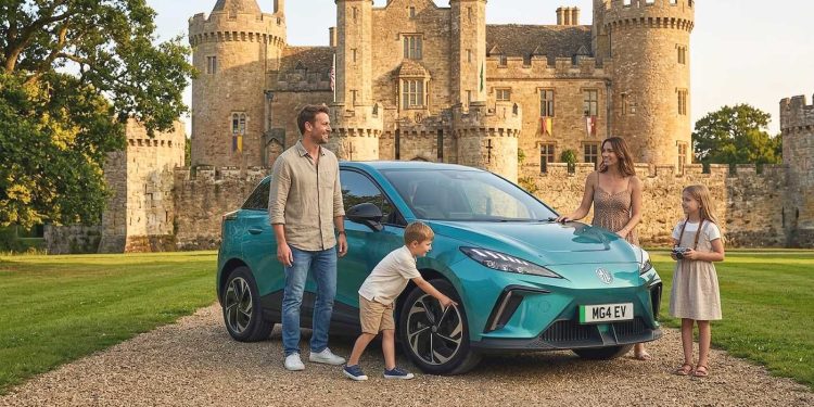 MG refuerza su estrategia en España con cinco medidas para mantener el liderazgo entre los coches chinos, mientras BYD reduce la distancia en ventas.