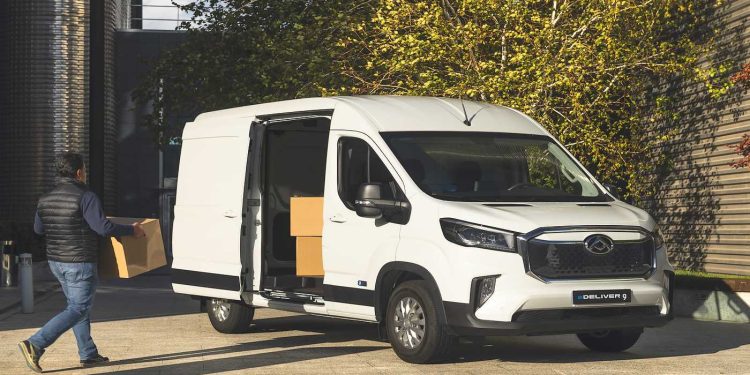 La Maxus eDeliver 9 2026 mejora su autonomía hasta 431 km en ciudad, ofrece 204 CV y eleva su capacidad de remolque hasta 2.000 kg.