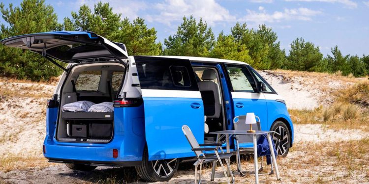 Volkswagen presenta la ID. California Cruise: camper eléctrica desde 60.761 euros, con cama de 2,03 metros y hasta 48 horas de climatización