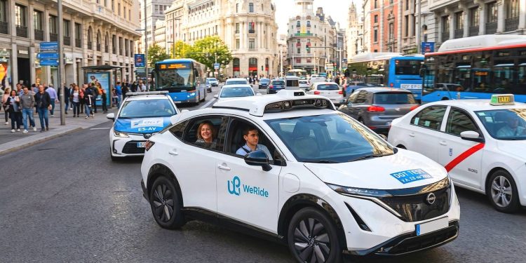 Los robotaxis en Madrid deberán superar las pruebas de la DGT antes de comenzar a transportar pasajeros en 2026.
