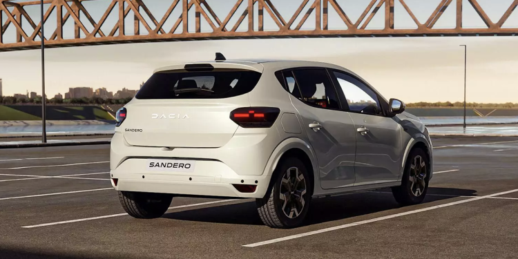 Dacia Sandero eléctrico trasera