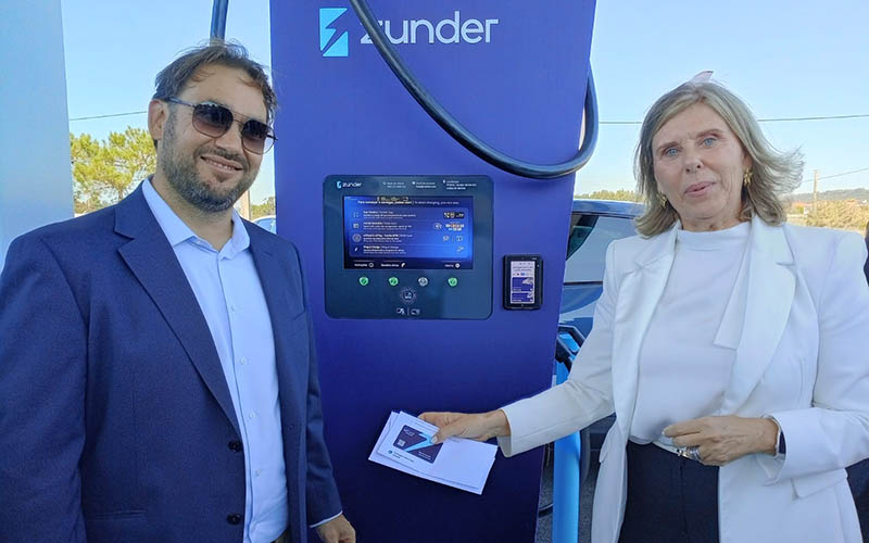 Daniel Pérez Zunder con política