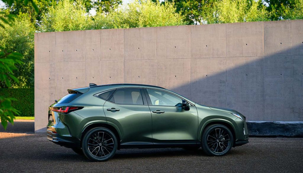 El nuevo Lexus NX 450h+ supera los 100 km en eléctrico, alcanza 307 CV y permite cargar del 10 al 80% en 30 minutos.