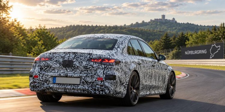 El Mercedes-AMG Clase E eléctrico ultima sus pruebas con más de 800 CV y un diseño cada vez menos camuflado.