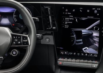 Mitsubishi Google Gemini pantalla