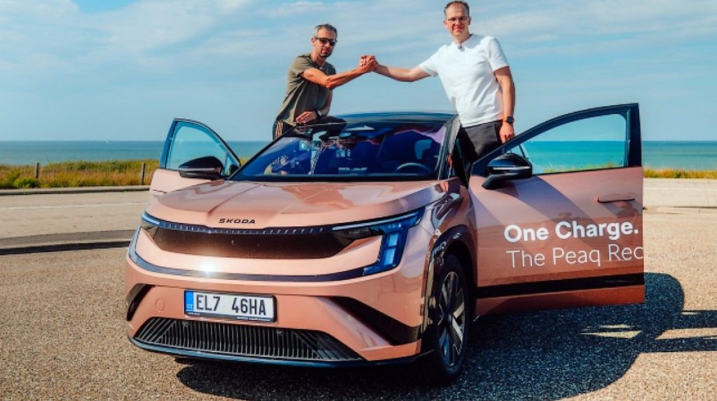 Marek Jež y Jakub Krs comprobaron la autonomía real del Skoda Peaq durante su prueba.