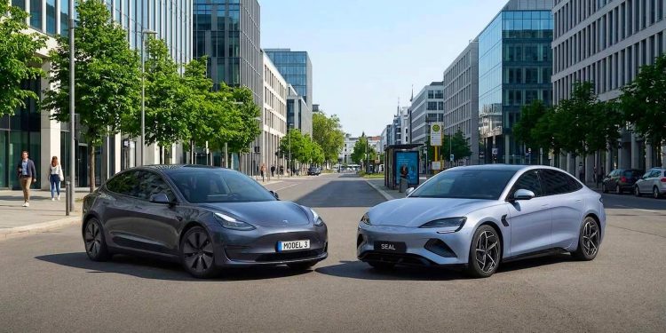 El Tesla Model 3 y el BYD Seal se enfrentan por precio, autonomía, espacio y equipamiento en el mercado de las berlinas eléctricas.