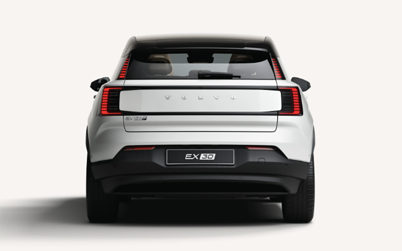 Volvo EX30 trasera