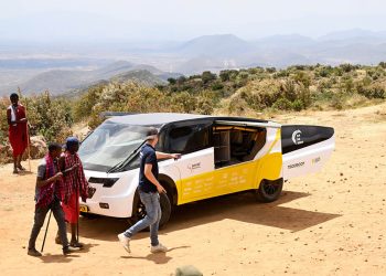 Prueban con éxito una ambulancia 100% solar que salva vidas a golpe del rey sol