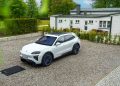 El Cayenne Electric incorpora carga inalámbrica de hasta 11 kW, puertas eléctricas y 105 colores, junto con nuevos recursos para aumentar el confort.
