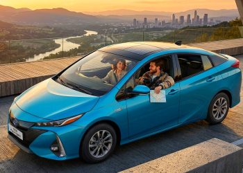 Toyota trabaja en un coche eléctrico solar capaz de aprovechar mejor la energía de sus paneles y reducir el desgaste de su sistema de conversión.