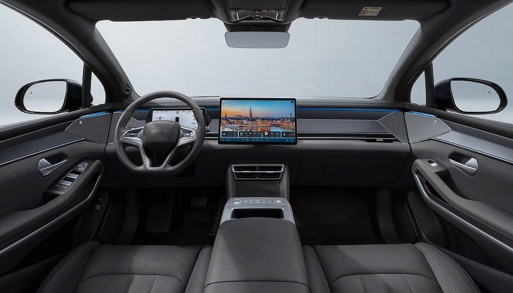 Interior del BYD Atto 8