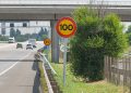 Los coches de combustión, a 100 km/h y los eléctricos, a 130 km/h en autopistas, ¿una quimera o una posibilidad real?