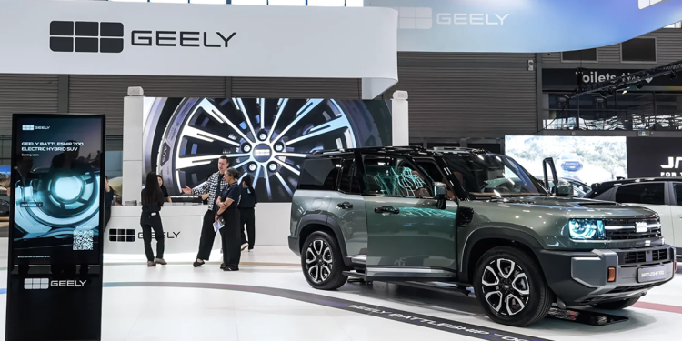 Geely Battleship 700 stand