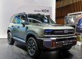 El Geely KO11 es un SUV híbrido enchufable de más de cinco metros, con tracción total y tres motores eléctricos.