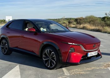 Mazda CX-6e. La expresión más artística y humana de la movilidad eléctrica