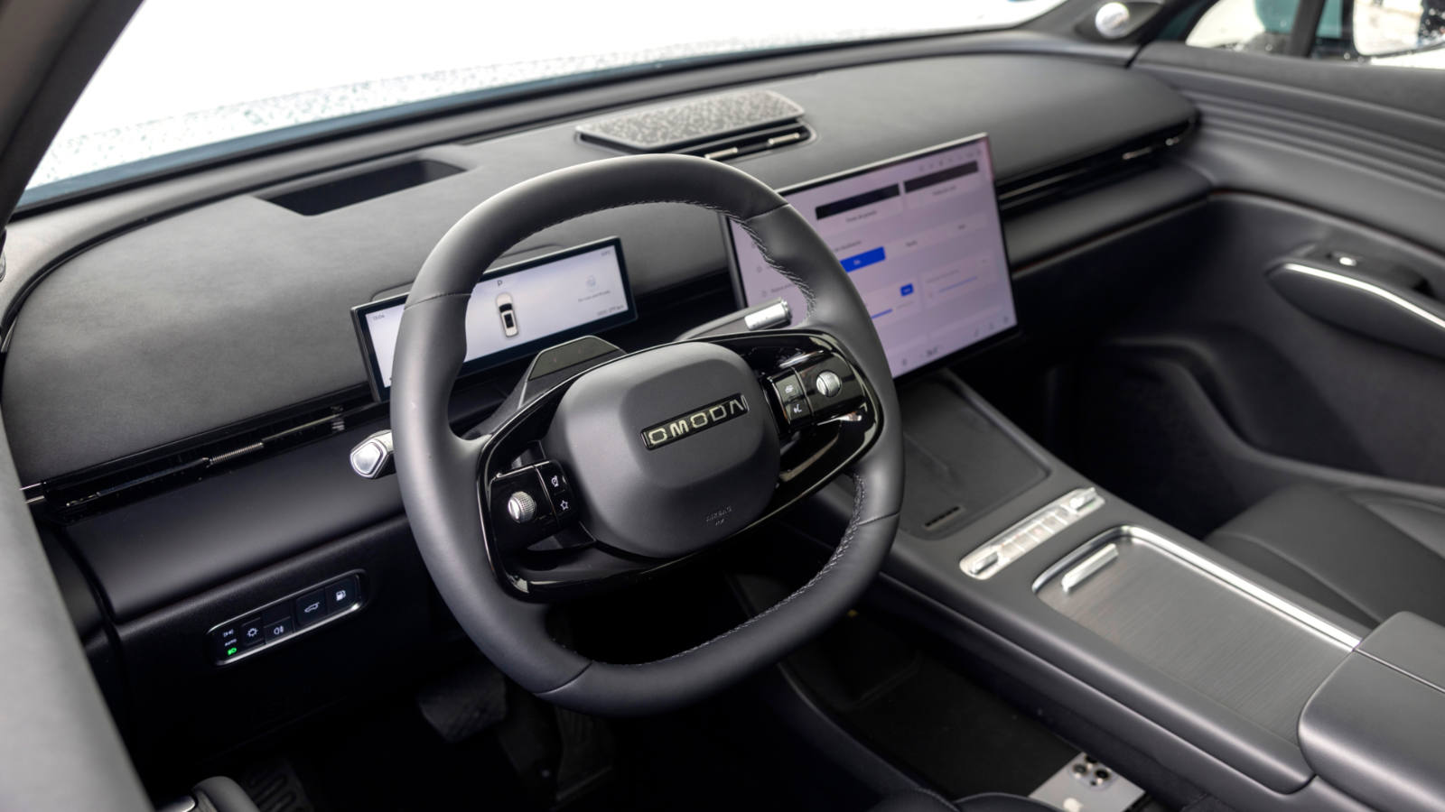 Omoda 7 SHS interior