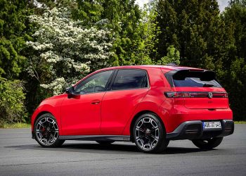 El Volkswagen ID. Polo GTI llega a España con 226 CV, 429 km de autonomía y un precio desde 30.500 euros con campañas.