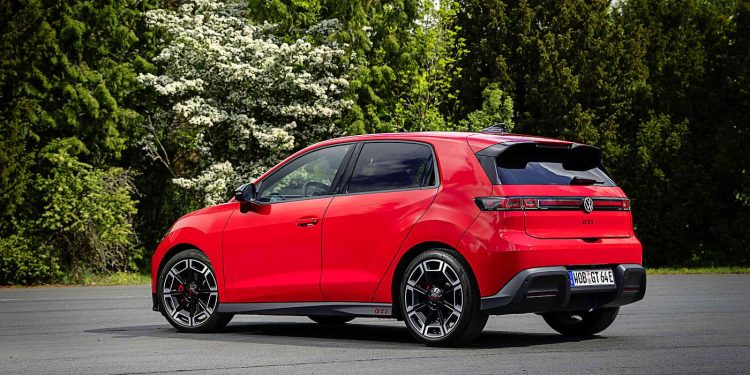 El Volkswagen ID. Polo GTI llega a España con 226 CV, 429 km de autonomía y un precio desde 30.500 euros con campañas.